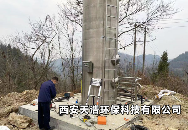 硬泡沫催化劑：綜合概述